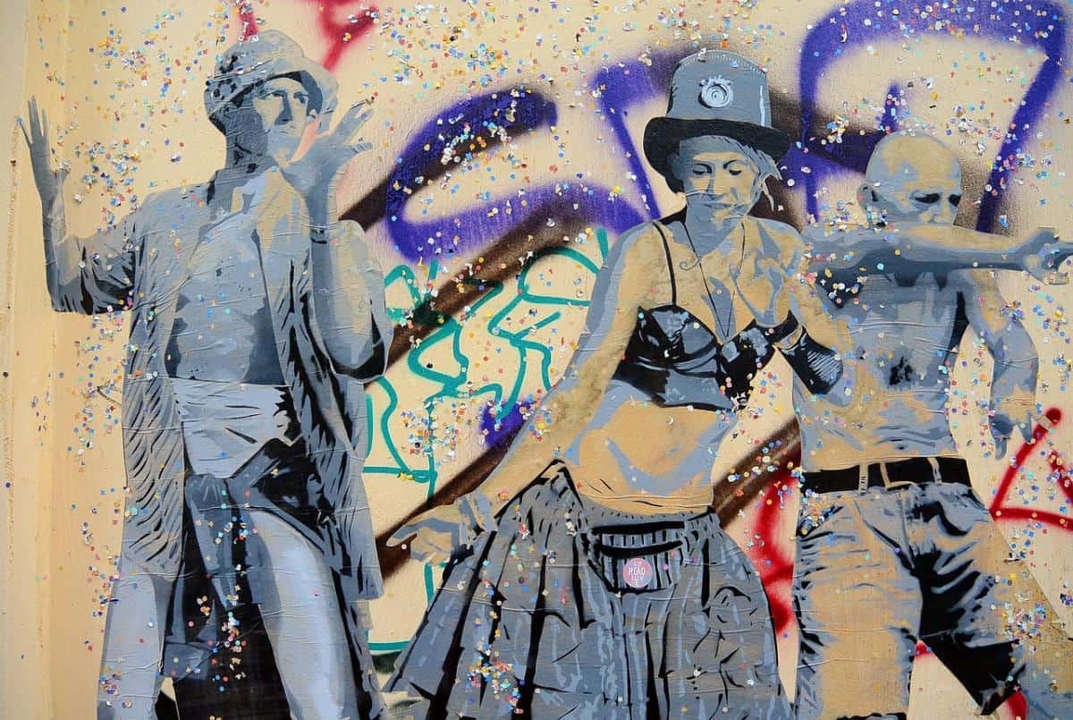 Die Street-Art-Szene in Berlin ist weltweit bekannt. Wer sich selbst nach den Kunstwerken umschauen möchte, sollte in Kreuzberg beginnen.