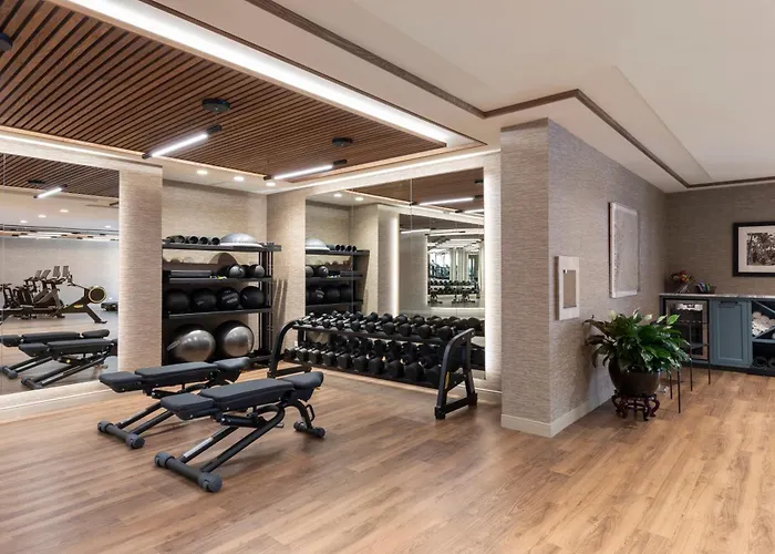 Top Hotels with 2 Bedroom Suites in New Orleans