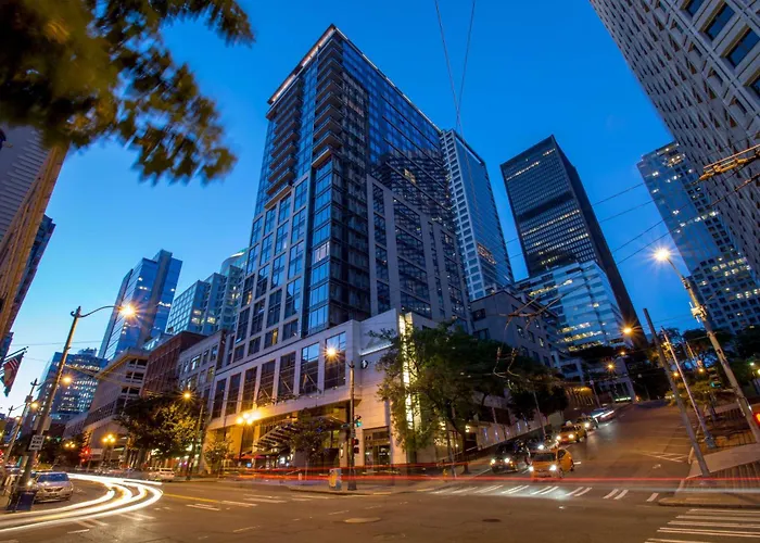 Best Hotels Around Lumen Field, Seattle