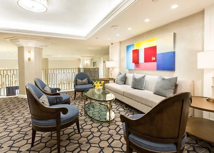 Top Themed Hotels in Houston for Memorable Stays