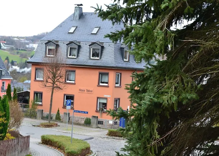 Hotel am Kurhaus - Bad Schlema Angebote: Komfort und Erholung in Bad Schlema