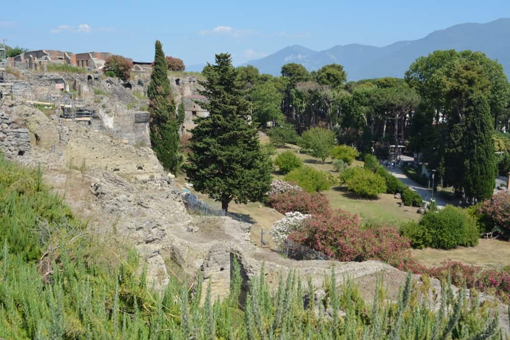 Am Stadtrand von Pompeji